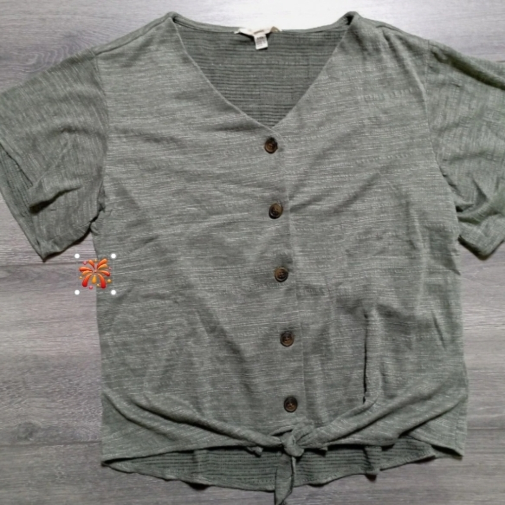 Casual Green Button-Down Women's Top